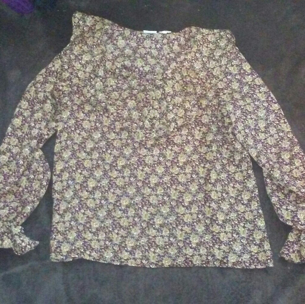 Neutral floral blouse